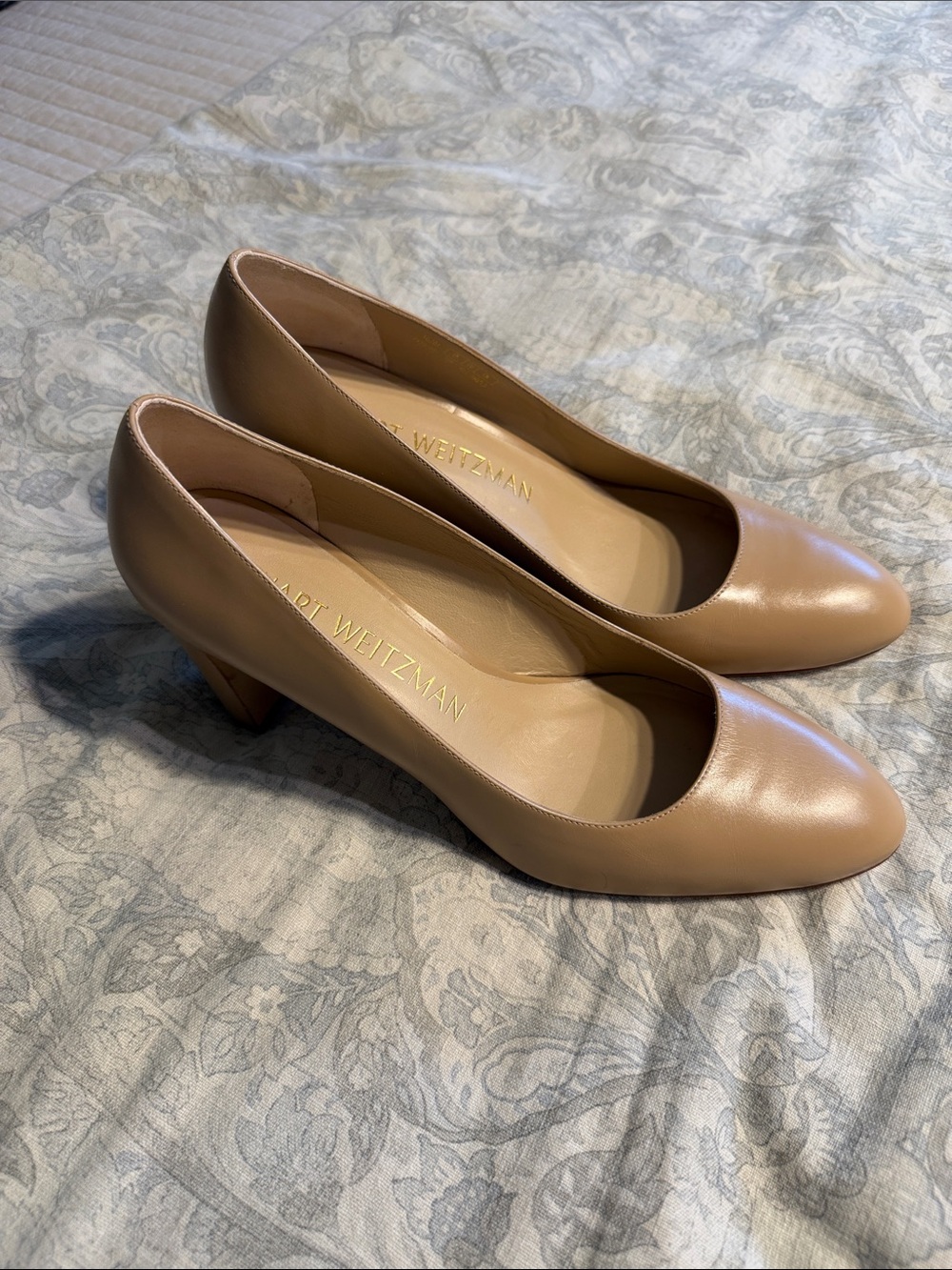 Stuart Weitzman Babette 60 Tan Leather Mid-Heel Pumps